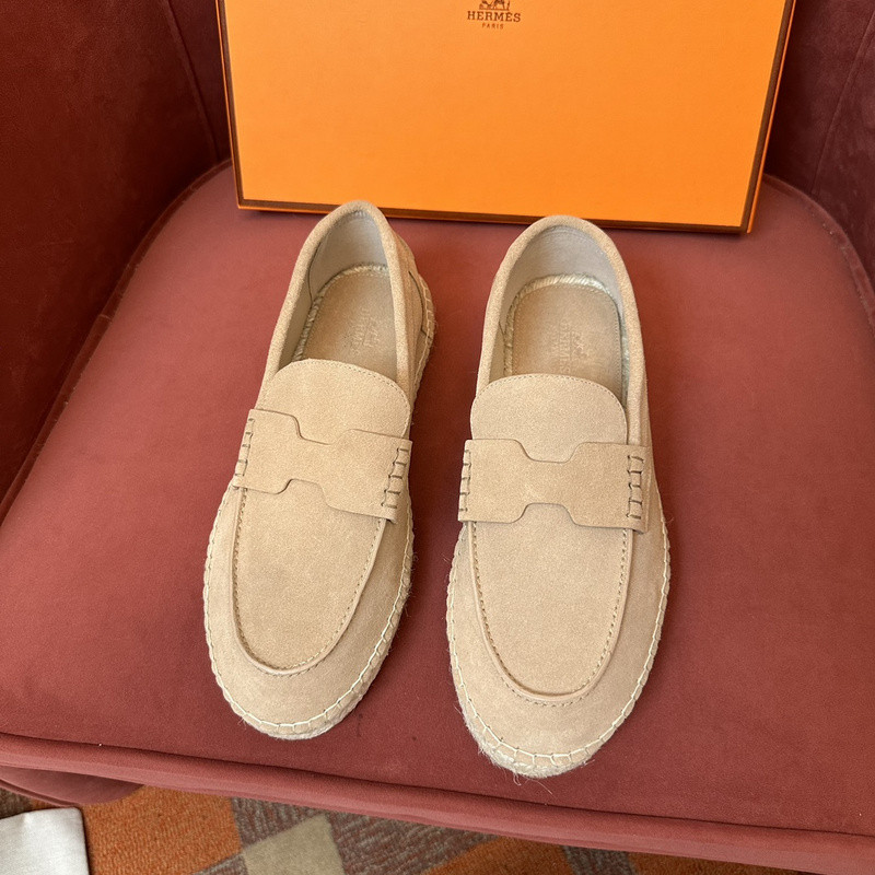 H**me5 sneaker