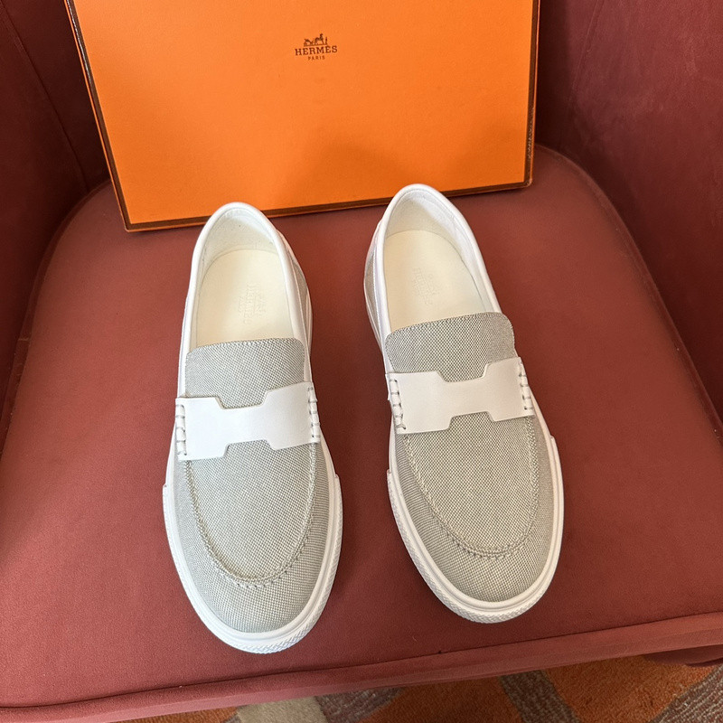 H**me5 sneaker