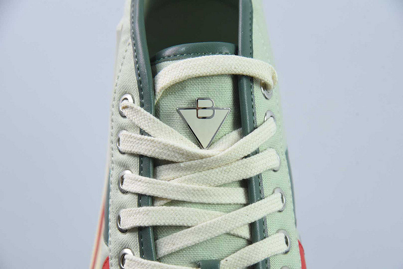 b0tt*ga Ven*ta sneaker