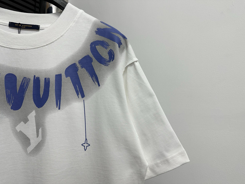 Ba1en*iaga clothes