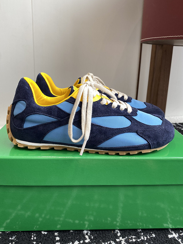 b0tt*ga Ven*ta sneaker