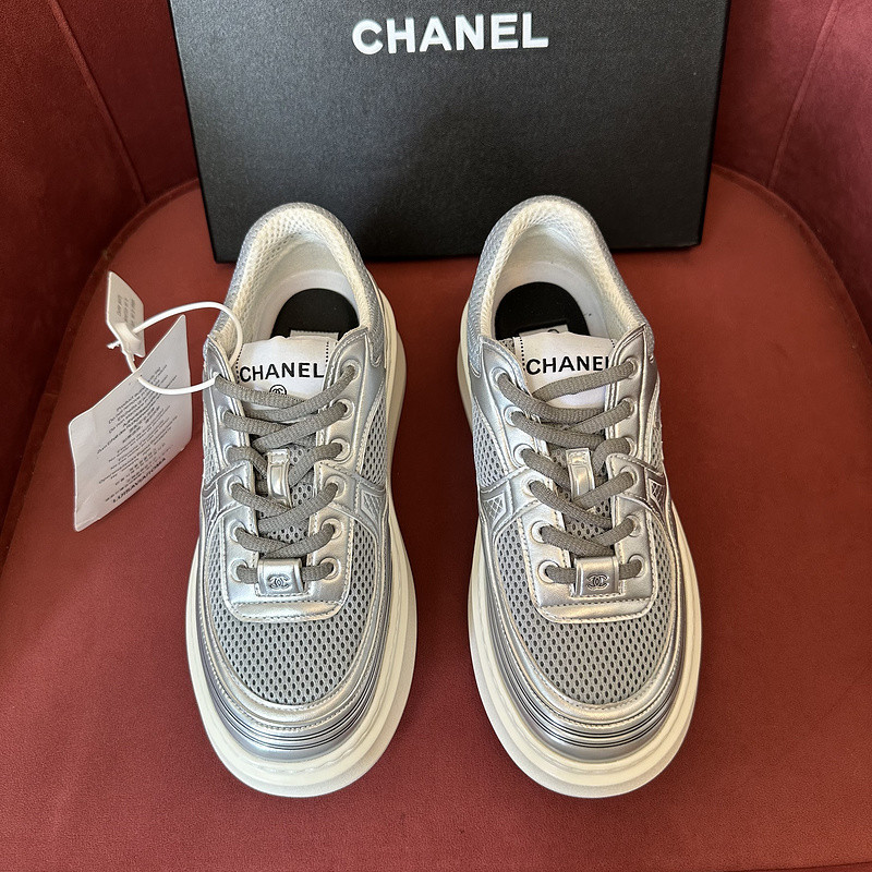 Ch**el sneaker