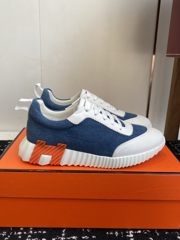 H**me5 sneaker