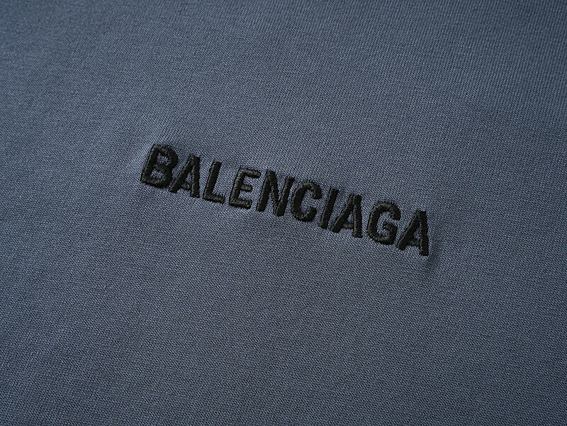 Ba1en*iaga clothes