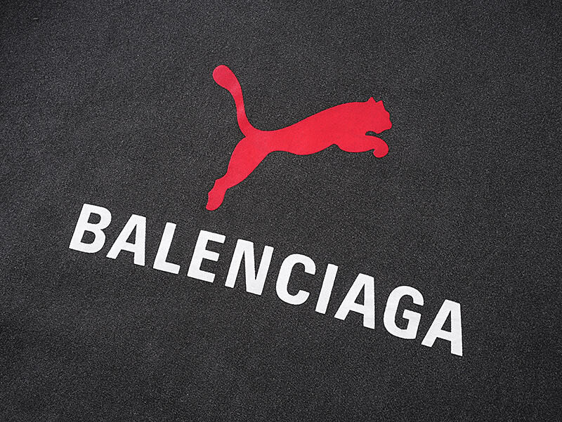 Ba1en*iaga clothes