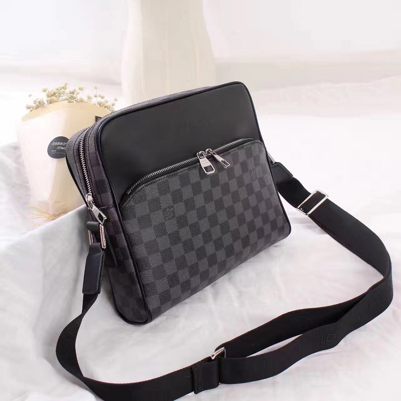 LVT PURSE