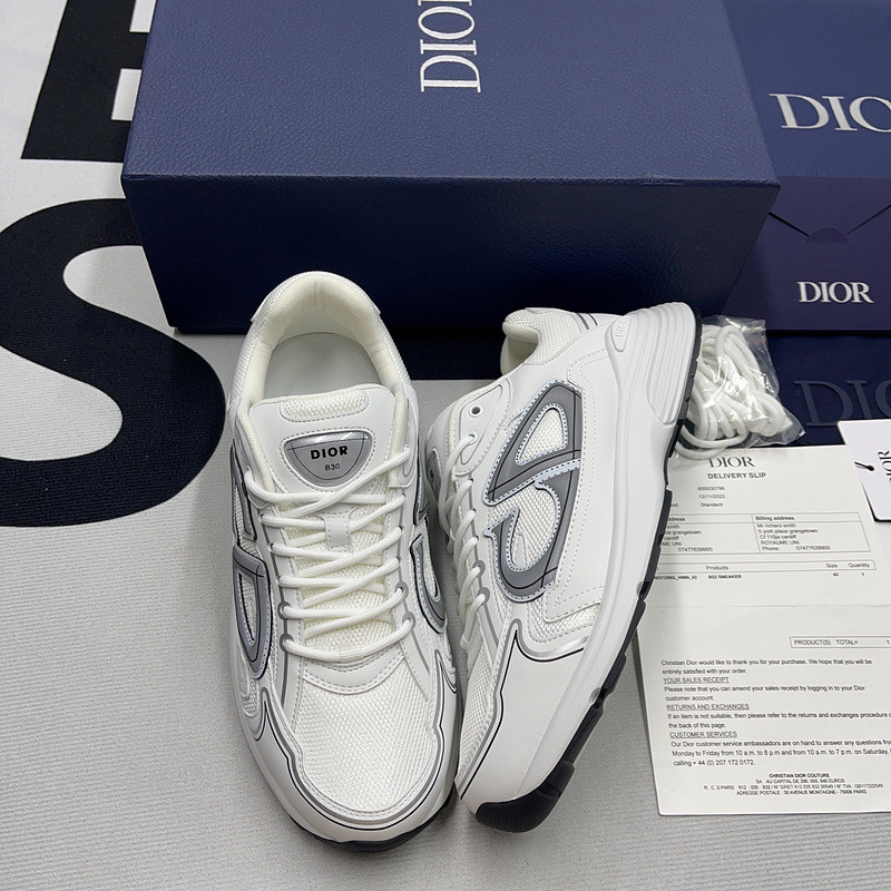 dio* sneaker