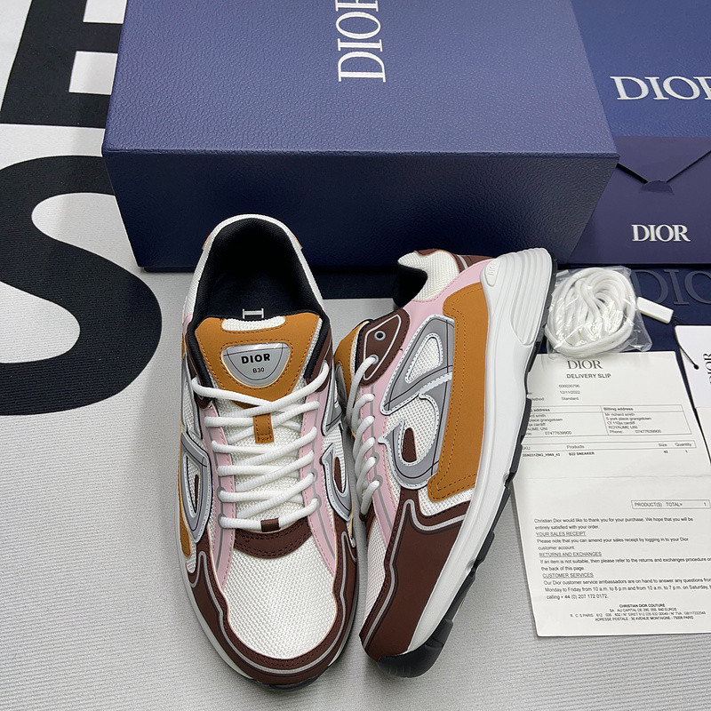 dio* sneaker