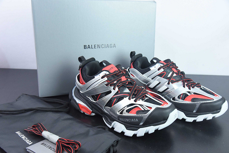 bc track sneaker
