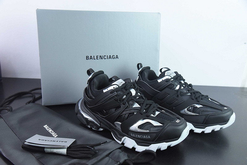 bc track sneaker