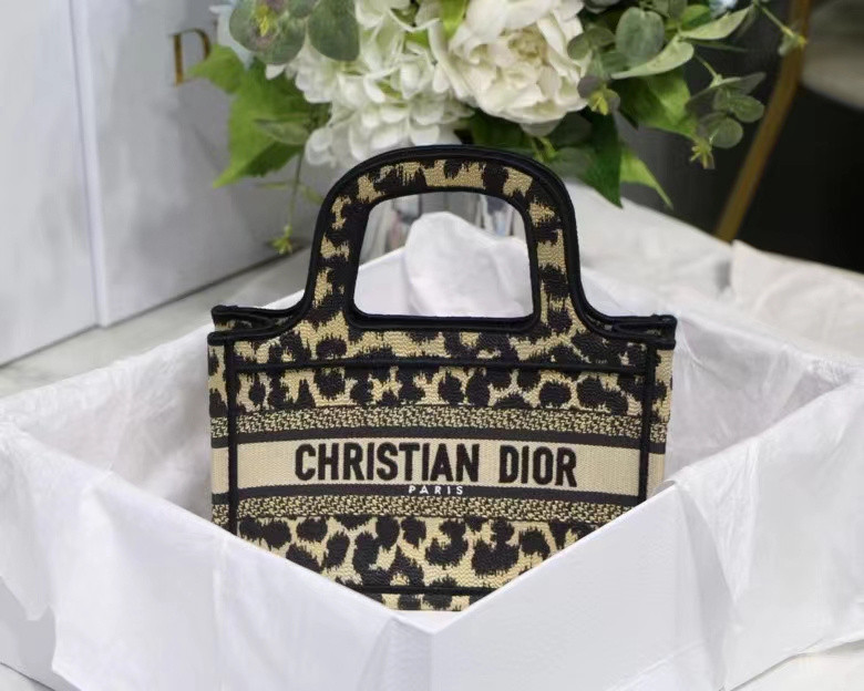 D10r bag
