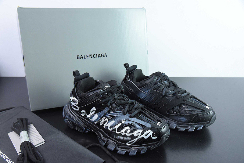 bc track sneaker