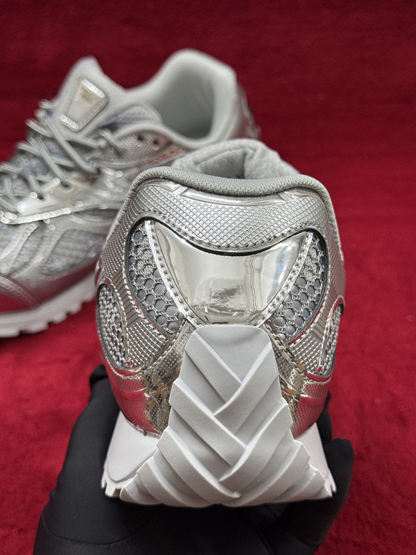 b0tt*ga Ven*ta orbit sneaker