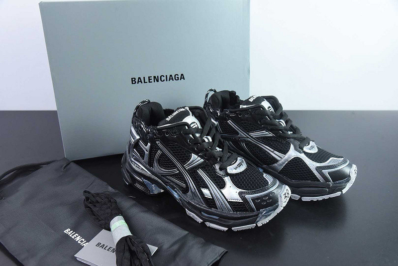Ba1en*iaga runner sneaker