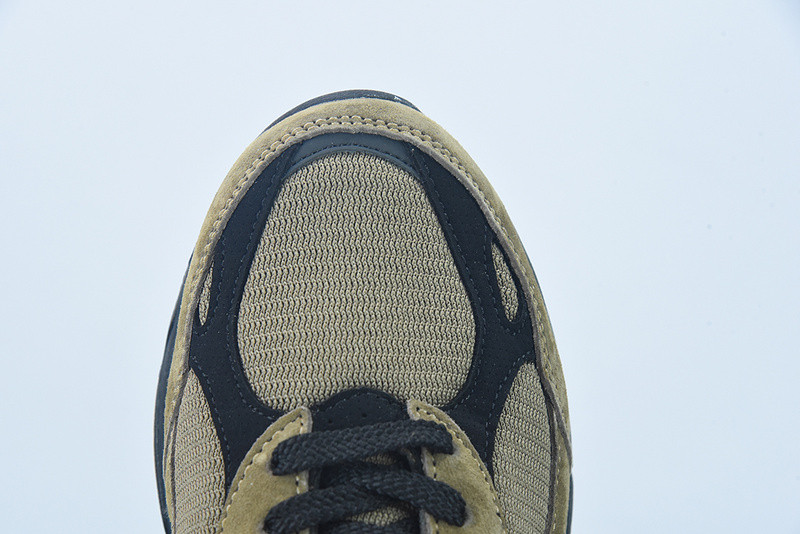 new balance sneaker