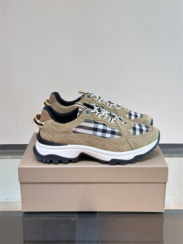B**rry sneaker