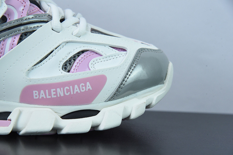 bc track sneaker