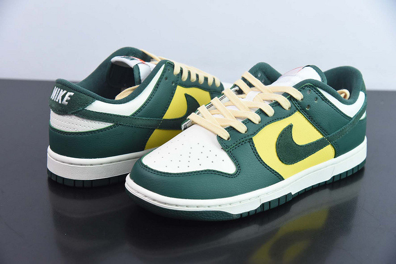nike dunk low se noble green (women