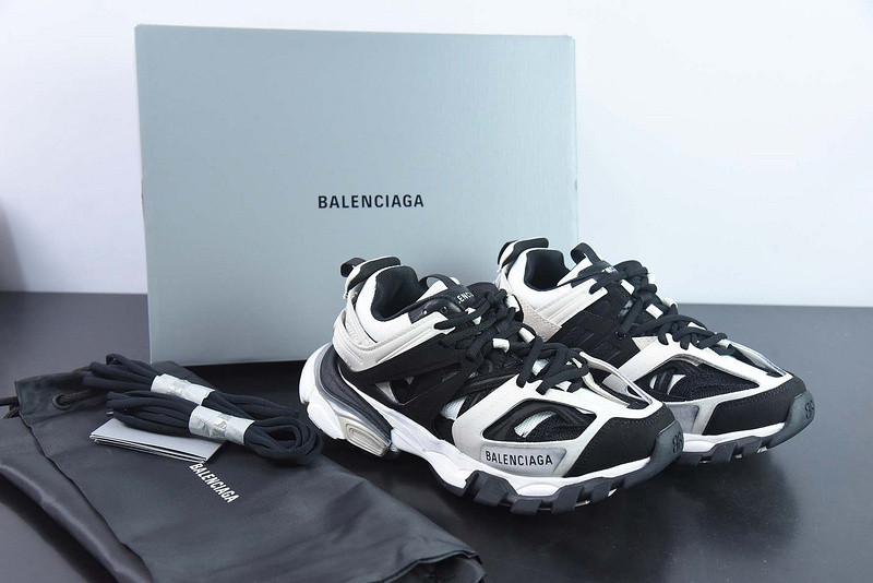 bc track sneaker