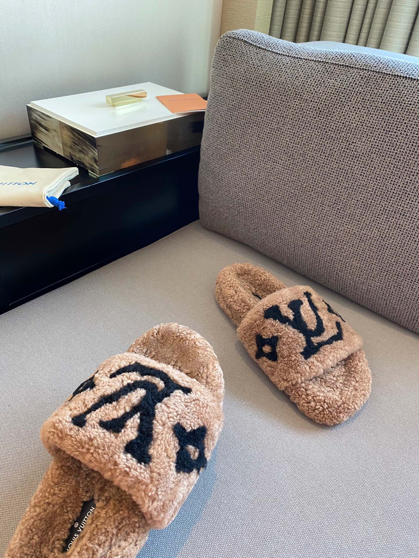 lvt sandals