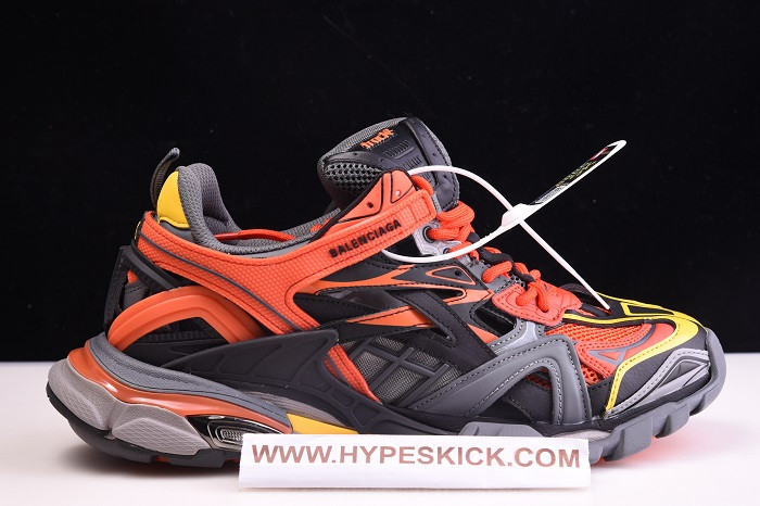 bc track sneaker