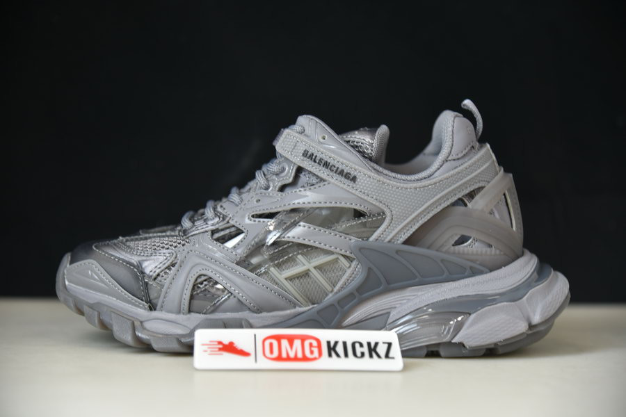 bc track sneaker