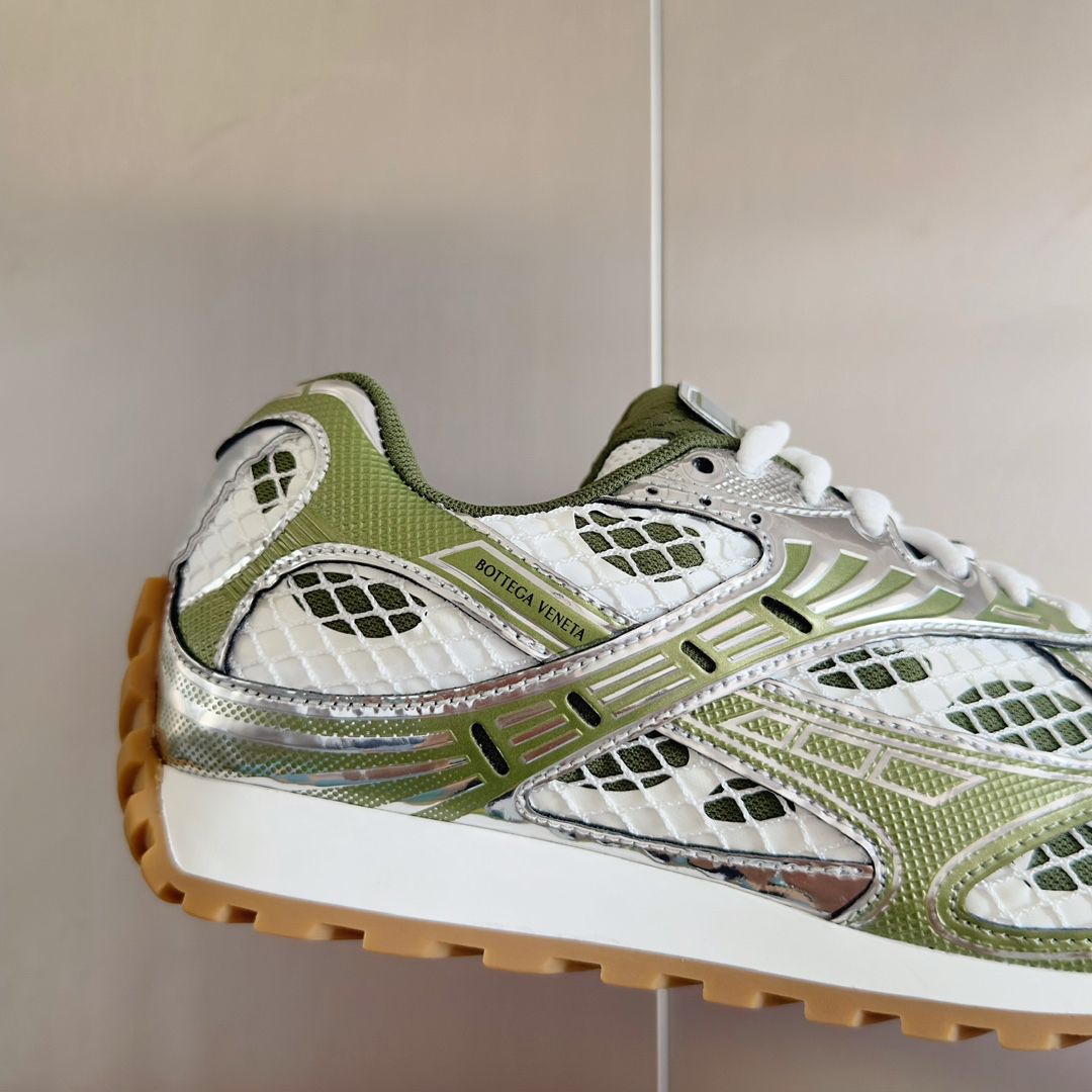 b0tt*ga Ven*ta orbit sneaker