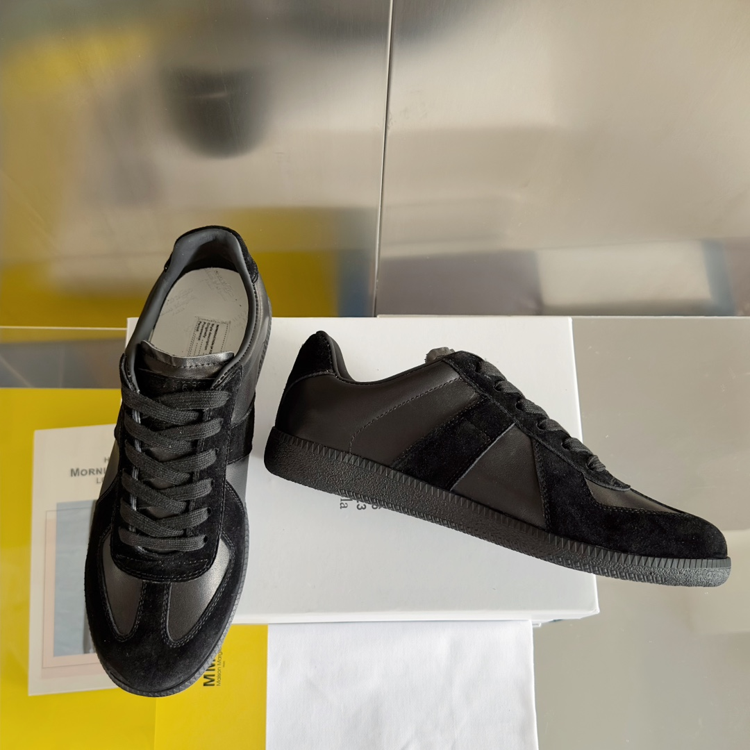ma*s*n Ma*i*la sneaker