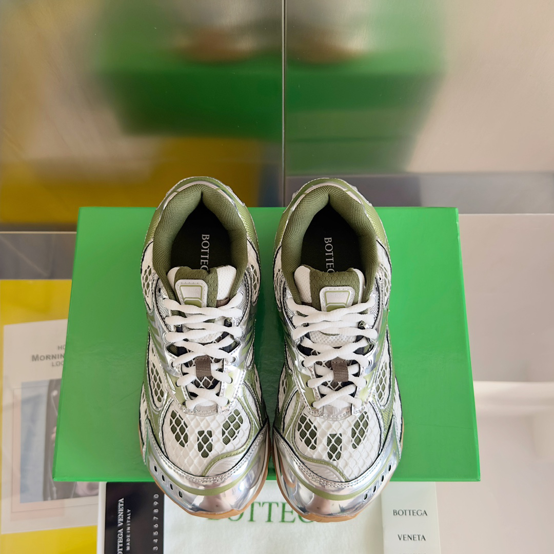 b0tt*ga Ven*ta orbit sneaker