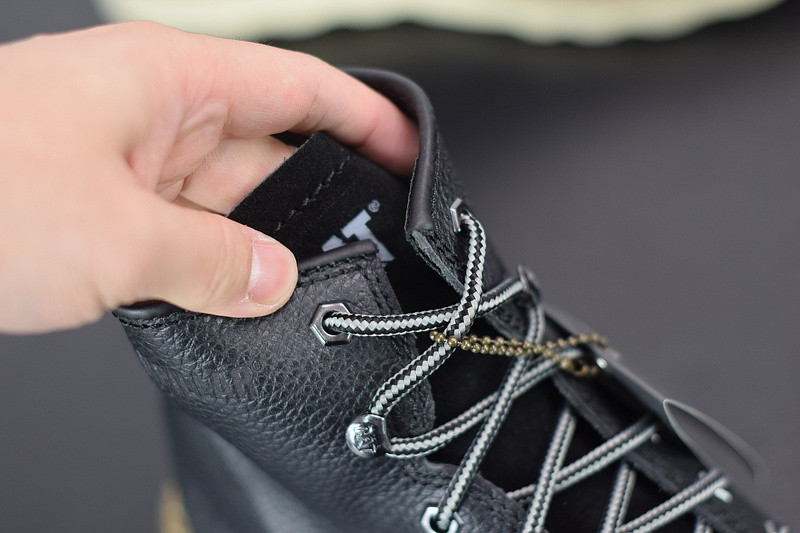 Timb**1*nd sneaker