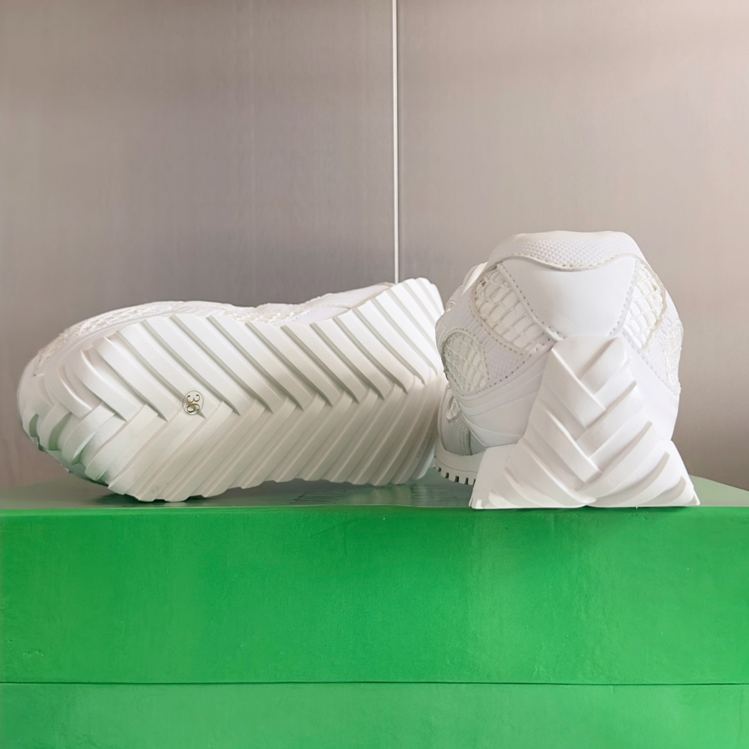 b0tt*ga Ven*ta orbit sneaker